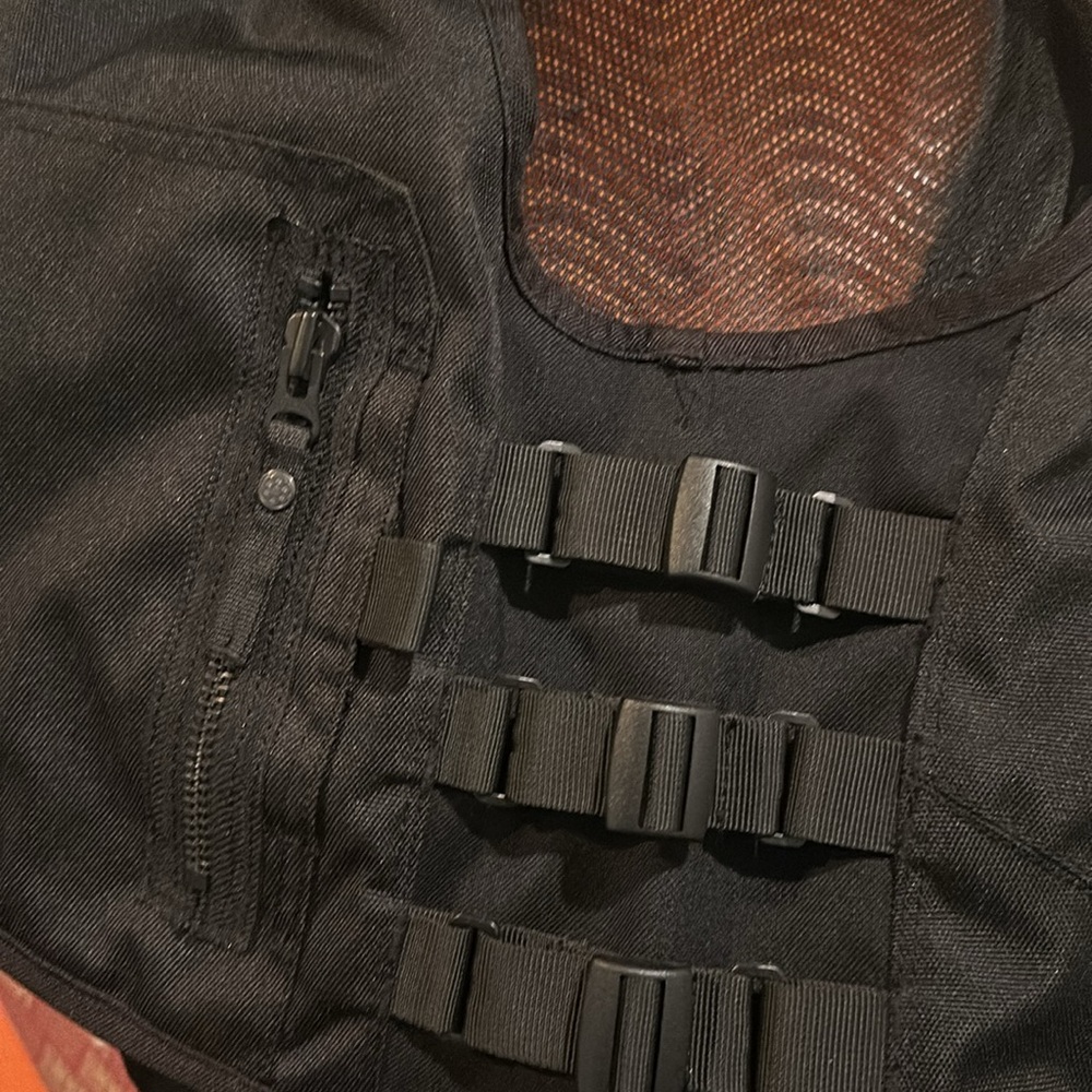 Icon Motorcycle Riding Vest - Picture 9 of 11